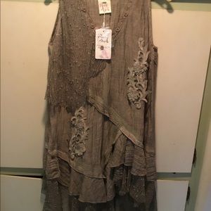 Pretty angel sleeveless dress